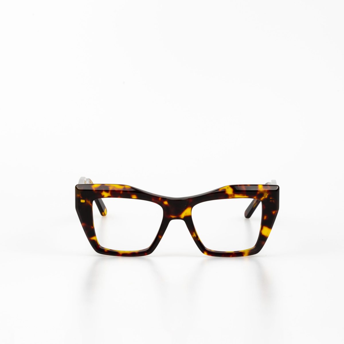 JPLUS Eyewear GENESIA Negozio
