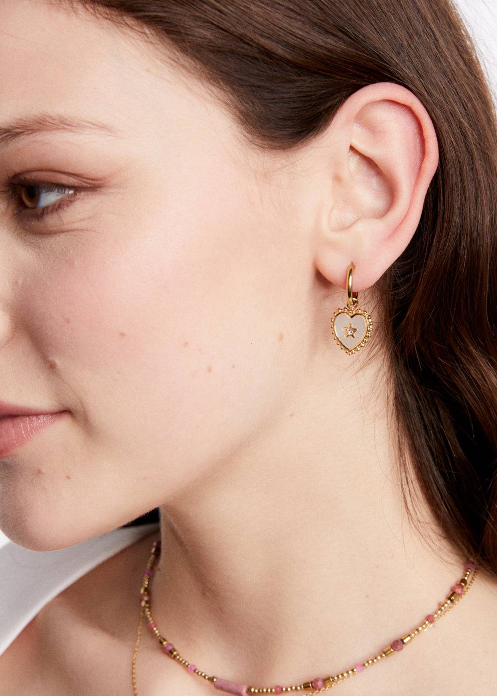 Nalí S.STEEL HOOP EARRINGS W/ WHITE HEART Convenienza
