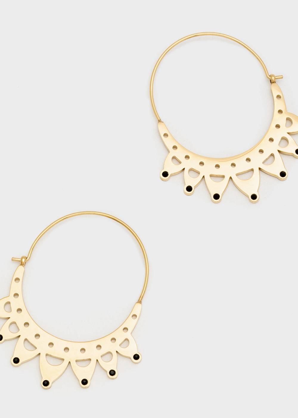 Nalí 14KT GOLD PLAT. S.STEEL OVAL POINT EARRINGS Acquista Ora