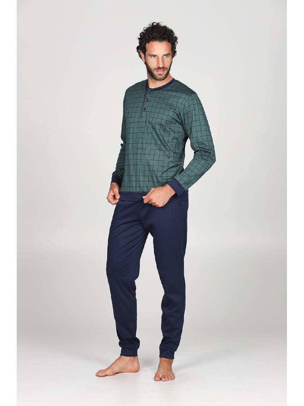 Julipet Pigiama serafino con maglia disegni a quadri, in ricercato luxury jersey Offerte