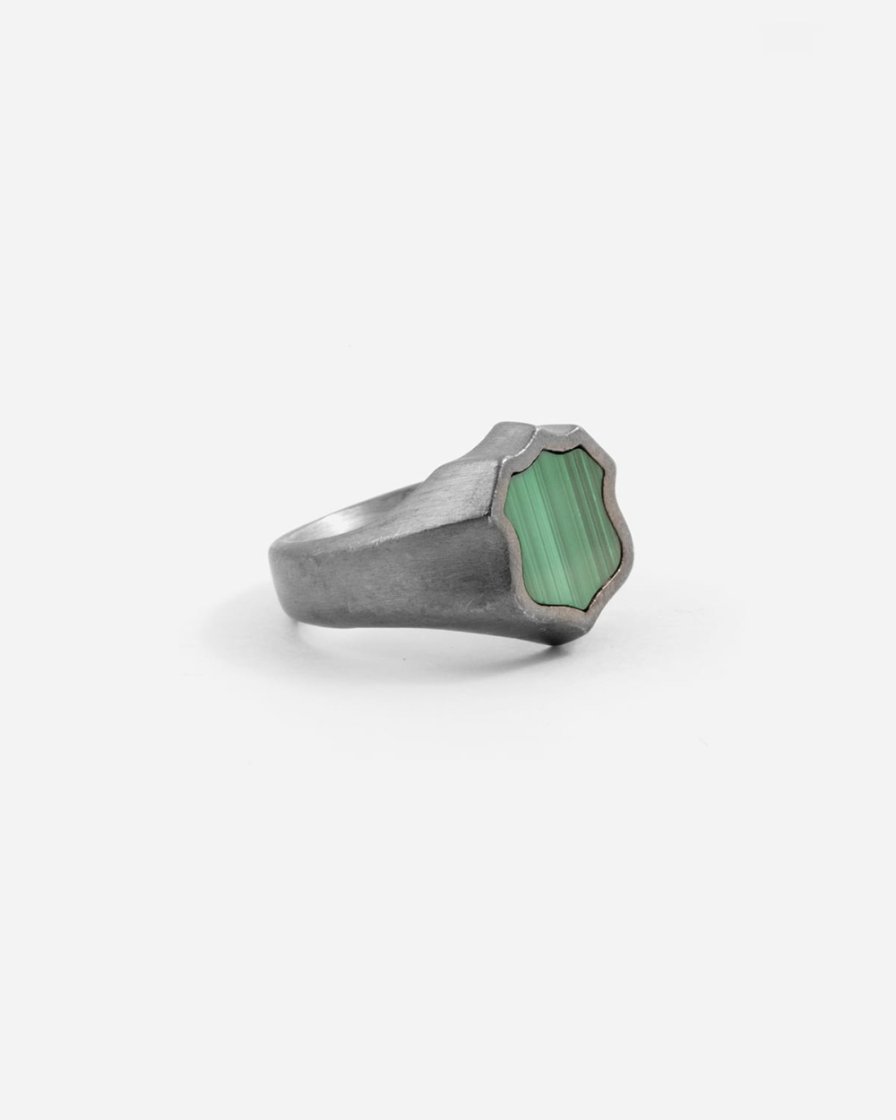 Nove25 ANELLO CHEVALIER SCUDO IN ARGENTO In Linea