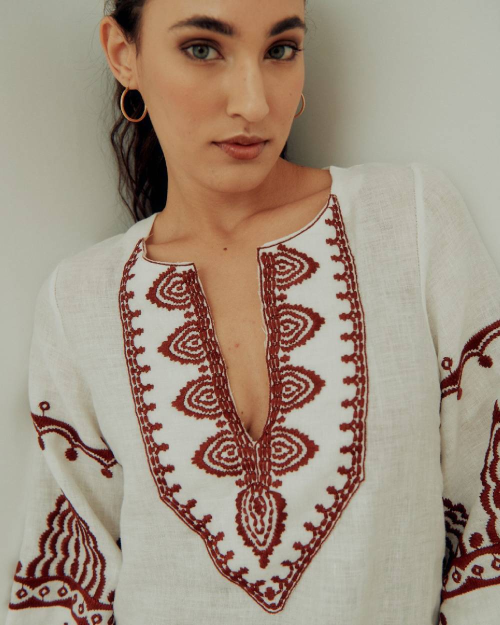 Olivia Gold Abito corto in Lino con ricami Shopping Online