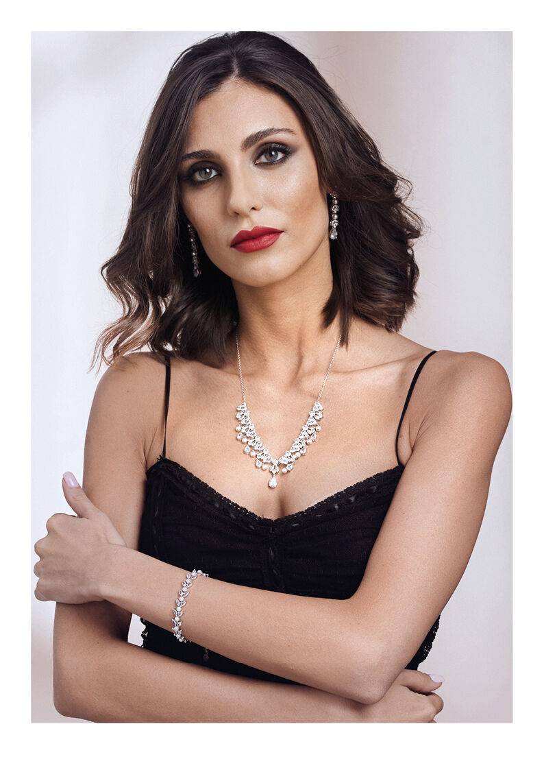 Ottaviani Orecchini rodiati con cubic zirconia e perle Vendita Calda