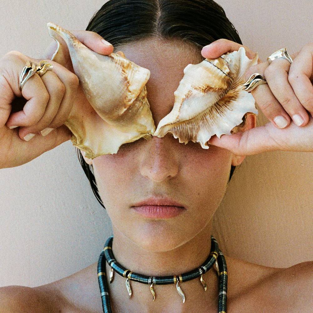 Paola Grande Gioielli FLAME Collana lunga in ematite con pendenti Spedizione Gratuita
