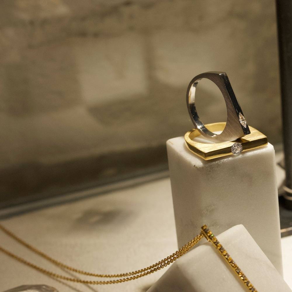 Paola Grande Gioielli CONGIUNZIONI Anello 'Congiunzioni' con marquise Consegna Veloce