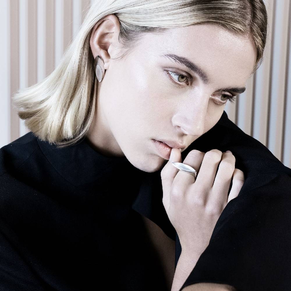 Paola Grande Gioielli AURUM Anello Navetta con madreperla Saldi Di Fabbrica