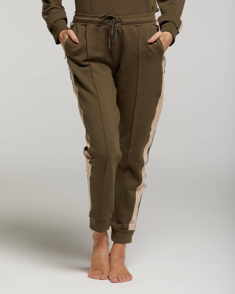 Pompea Set Completo Tuta donna Freetime (Verde militare) Qualità Garantita
