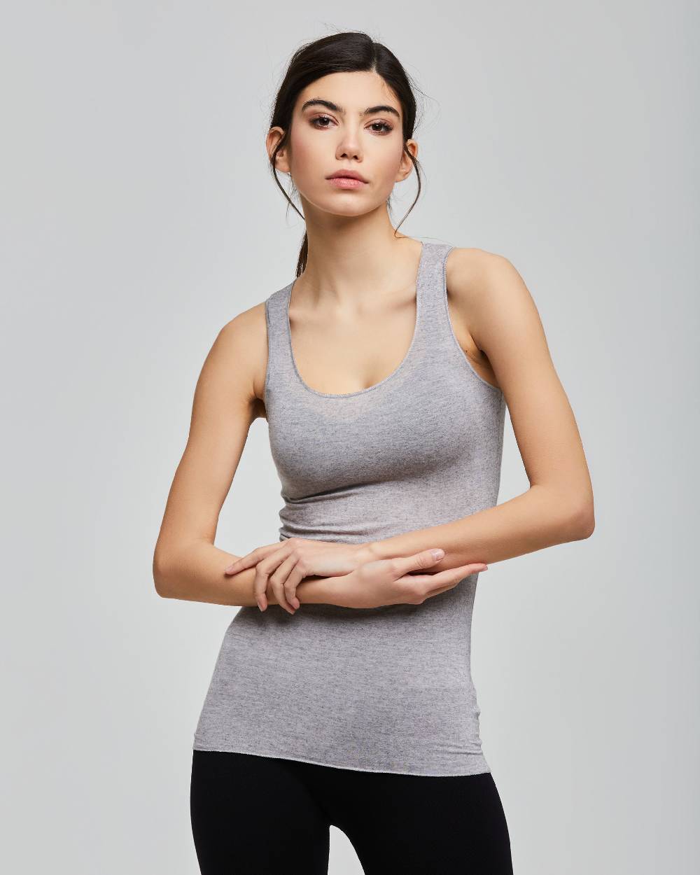 Pompea CANOTTA SPALLA LARGA SCOLLO TONDO IN MODAL CASHMERE