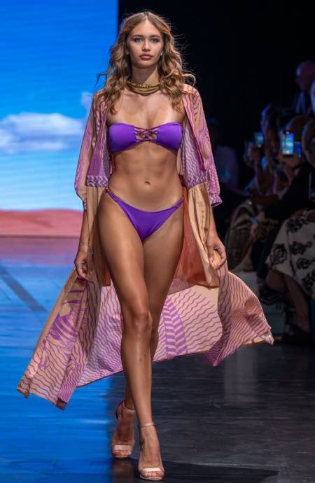 Pin Up Stars TOP BIKINI FASCIA IMBOTTITA CON INTRECCIO E PERLE TINTA UNITA Presa