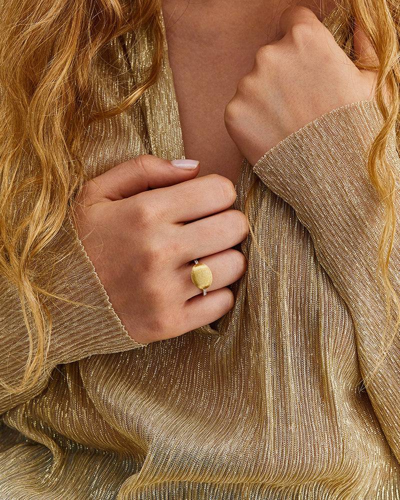 Nanis Anello "DANCING ÉLITE" con boule in oro incisa a mano e pavé di diaman – Nanis Italian Jewels Nuovo