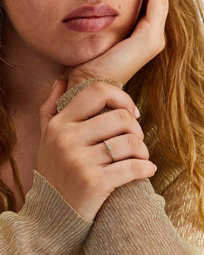 Nanis Anello di fidanzamento "DANCING ÉLITE" elegante inciso a mano in oro e – Nanis Italian Jewels Soddisfazione Garantita