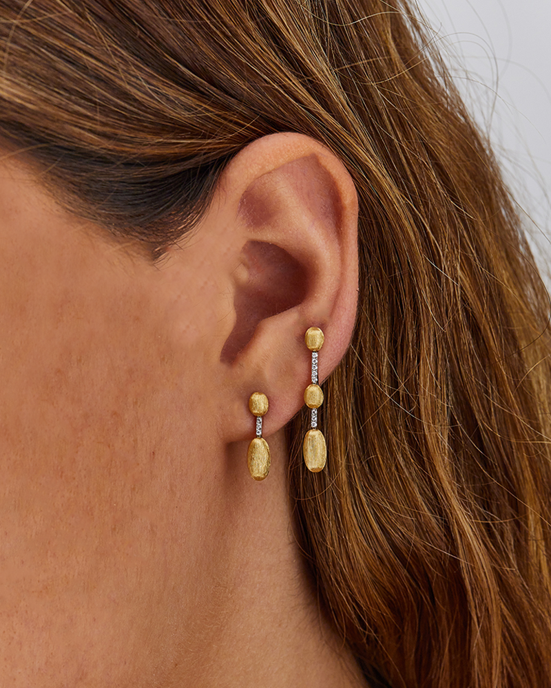 Nanis Orecchini "DANCING ÉLITE" pendenti essenziali incisi a mano in oro e d – Nanis Italian Jewels I Più Venduti