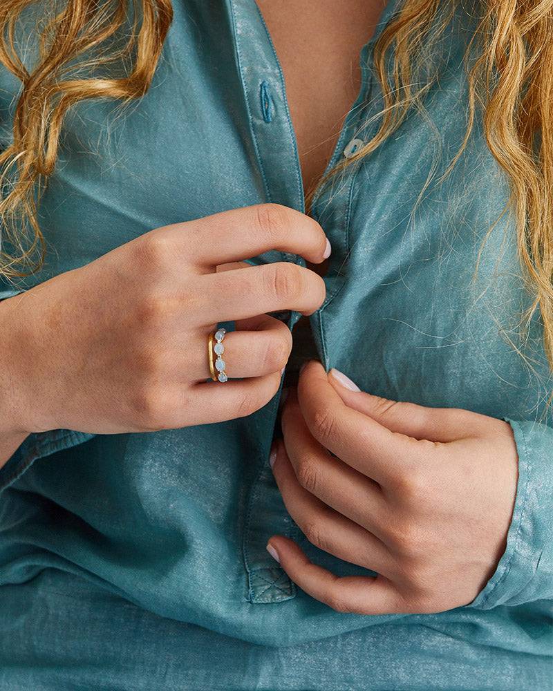 Nanis Anello "DANCING AZURE" a doppia fascia in oro, diamanti e acquamarina – Nanis Italian Jewels Novità