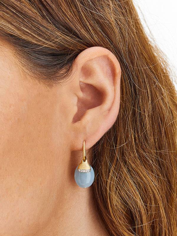 Nanis Orecchini ciliegine "AZURE" pendenti in oro, acquamarina milk e dettag – Nanis Italian Jewels Vendita Calda