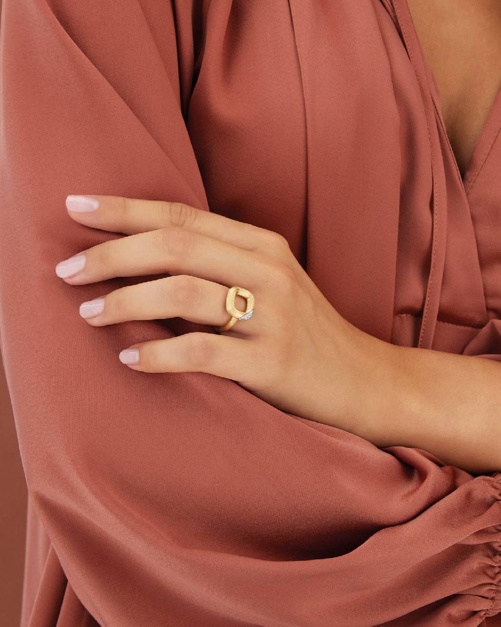 Nanis Anello "LIBERA" squadrato in oro e diamanti (piccolo) – Nanis Italian Jewels Nuova