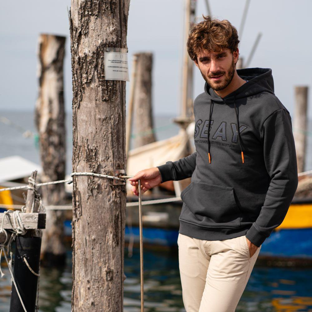 Seay / Felpa con Cappuccio Nera Delavé Saldi Di Fabbrica