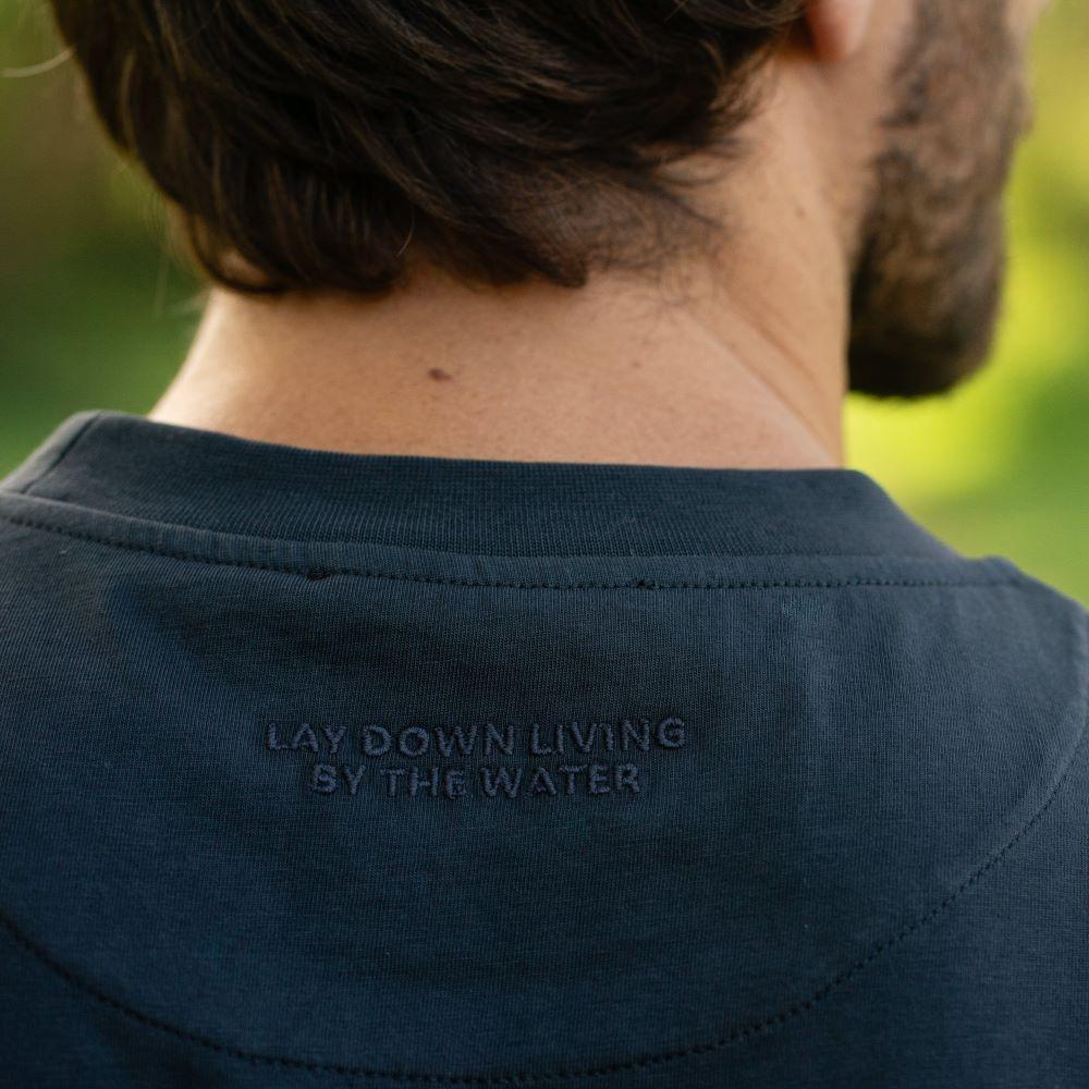 Seay / T-Shirt Nera Delavé Negozio