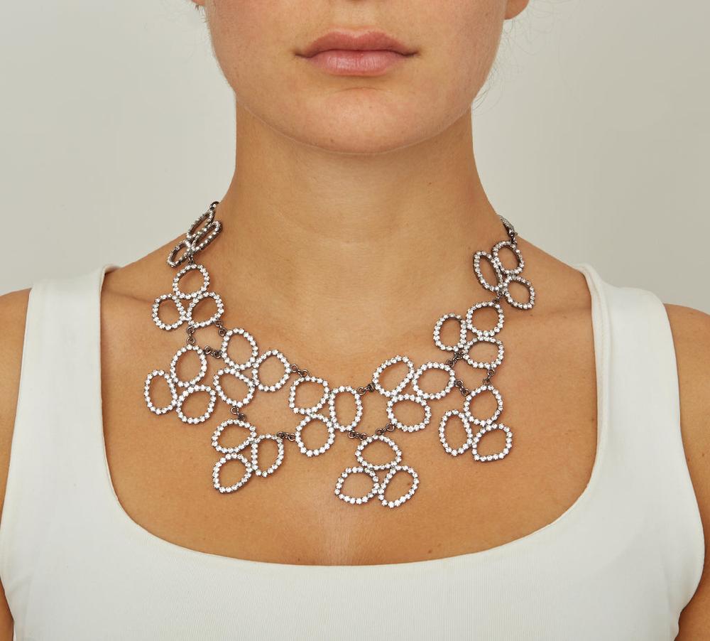 Silvia Gnecchi Lou Shopping Online