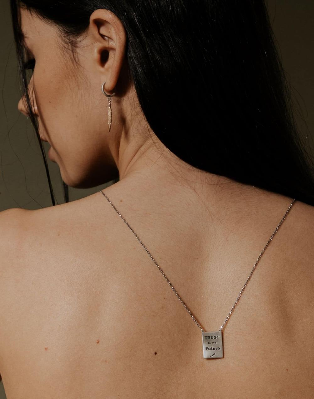 Thais Bernardes Scapolare “Trust In The Future” Outlet