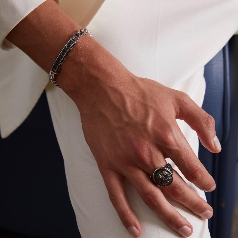 Zancan Bracciale Zancan in argento a grumetta con targa e pietre nere Shopping Online